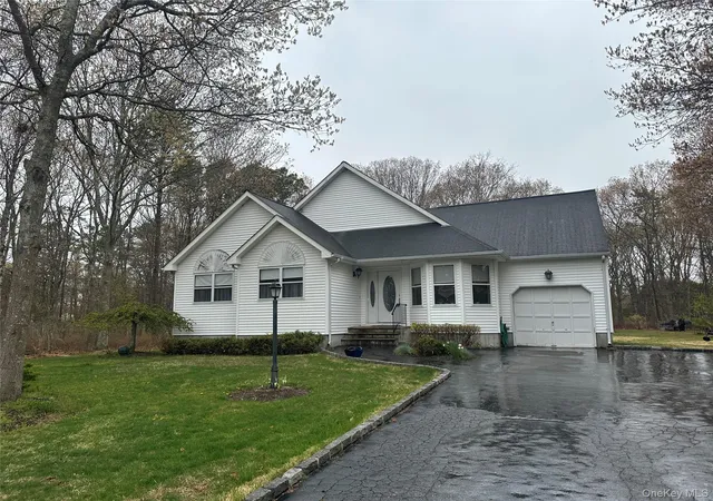 1st image of 3 Horseshoe Ln, Center Moriches, NY 11934 | MLS# 990841