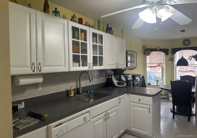 5th image of 3 Horseshoe Ln, Center Moriches, NY 11934 | MLS# 990841