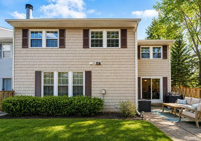 1st image of 109 Aspen Dr E, Woodbury, NY 11797 | MLS# 990859