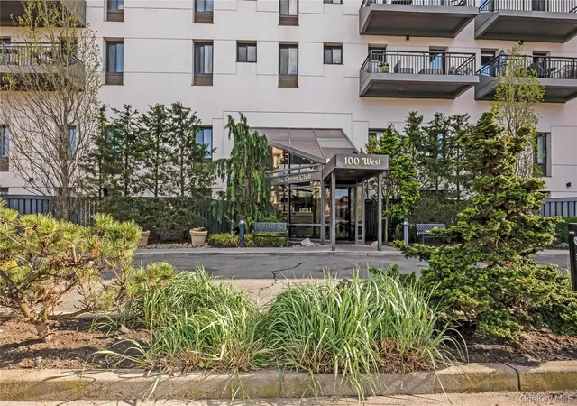 2nd image of 100 W Broadway #2DD, Long Beach, NY 11561 | MLS# 990866