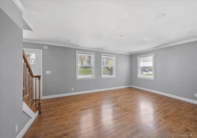 Photo 4 of Single family home for sale at 33 Greenwood Ln, White Plains, NY 10607 | MLS# 990894 | Listing updated on 2026-07-21
