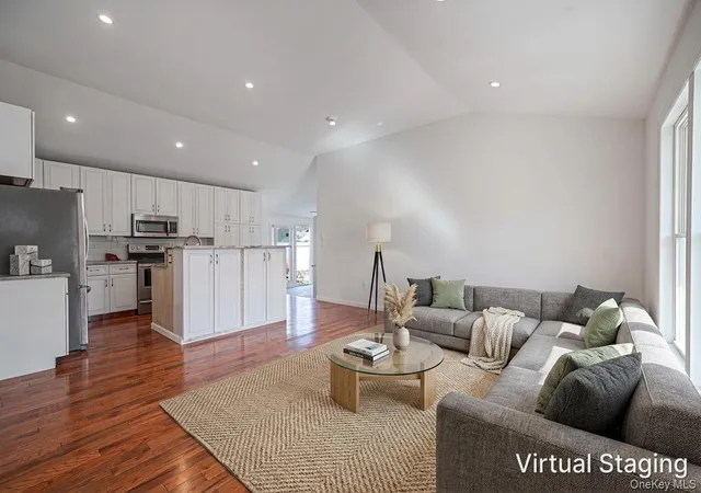 4th image of 38 Hopes Ave, Brookhaven, NY 11742 | MLS# 990903