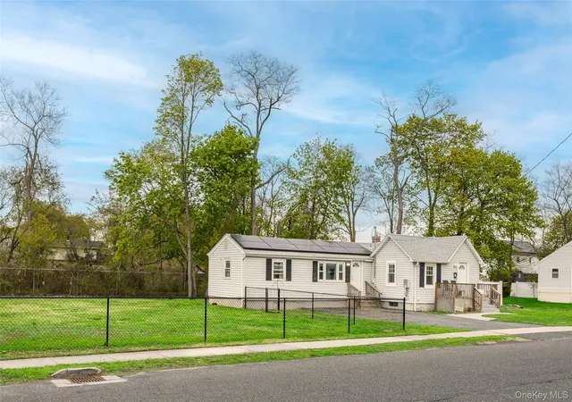Photo 4 of Single family home for sale at 73 Harrison Ave, Babylon, NY 11701 | MLS# 990922 | Listing updated on 2026-09-16