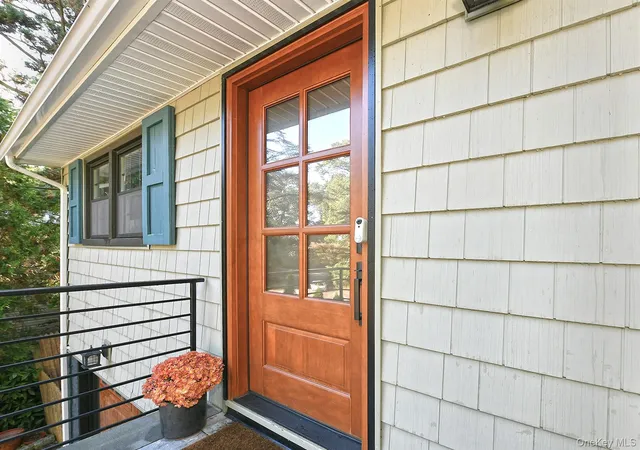 4th image of 68 Upland Dr, East Northport, NY 11731 | MLS# 990935
