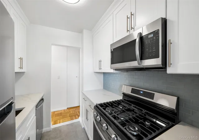 5th image of 1853 Central Park Avenue #5J, Yonkers, NY 10710 | MLS# 990951