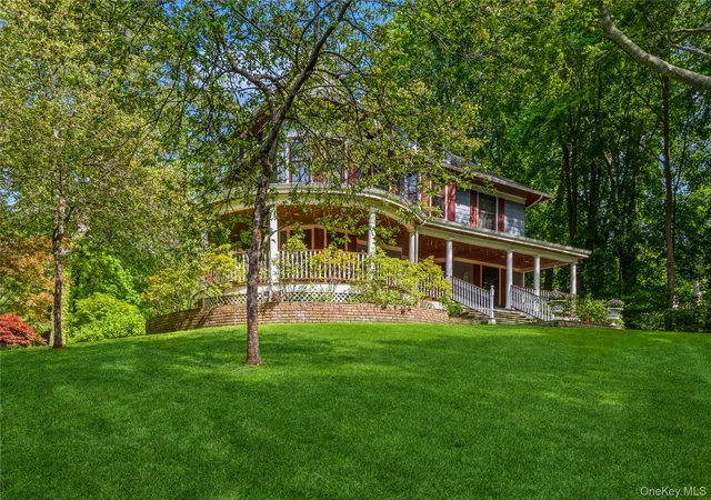 Photo 3 of Single family home for sale at 110 Red Spring Ln, Glen Cove, NY 11542 | MLS# 990965 | Listing updated on 2026-09-23