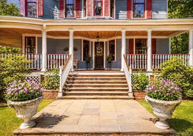 Photo 4 of Single family home for sale at 110 Red Spring Ln, Glen Cove, NY 11542 | MLS# 990965 | Listing updated on 2026-09-23