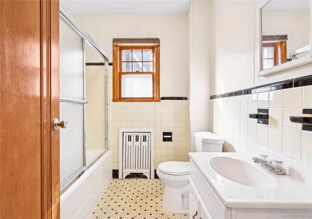 Photo 2 of Single family home for sale at 156 Goodwin Ave, New York, NY 10314 | MLS# 990978 | Listing updated on 2026-10-05