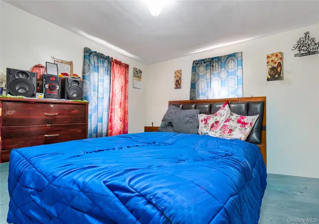 15th image of 20 Ronald Pl, Hempstead, NY 11575 | MLS# 990980