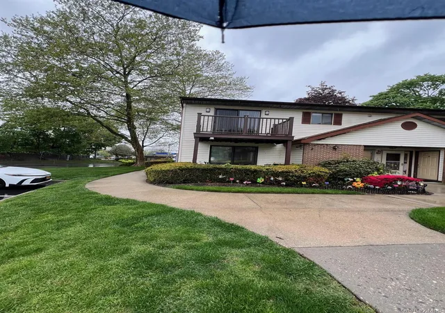 2nd image of 615 Broadway #2, Amityville, NY 11701 | MLS# 990989