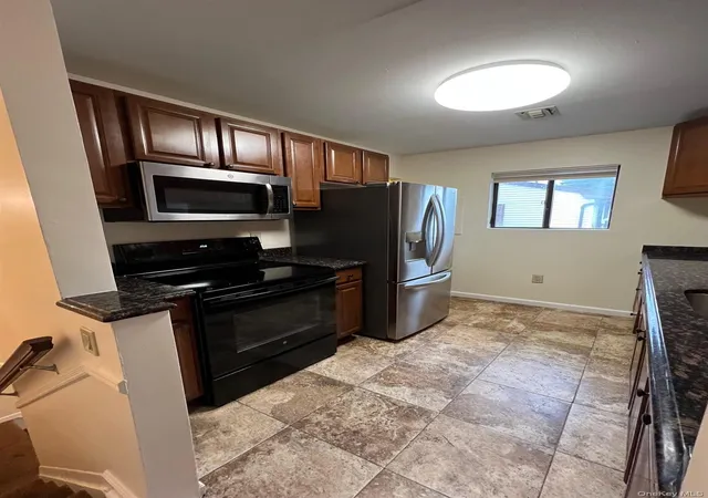 3rd image of 615 Broadway #2, Amityville, NY 11701 | MLS# 990989