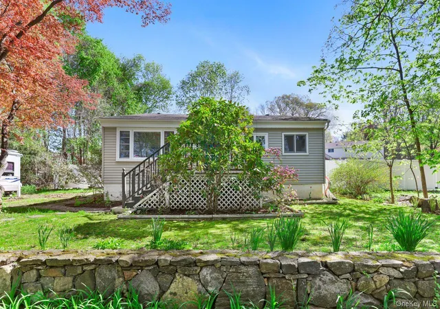 26th image of 22 Grove St, Southeast, NY 10509 | MLS# 991007