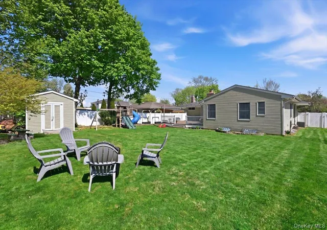 39th image of 9 Copperbeech Rd, Smithtown, NY 11780 | MLS# 991010