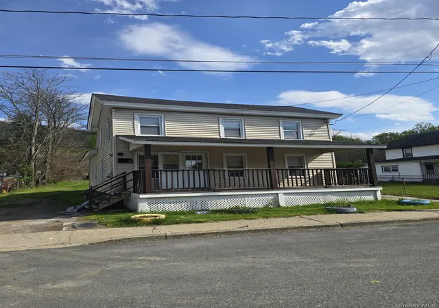 Homes for sale in Wawarsing, NY | 6 Broadhead St, Wawarsing, NY 12428 | MLS# 991076
