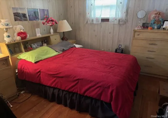 Photo 4 of Sale Pending at 17 Brown St, Riverhead, NY 11901 | MLS# 991100 | Listing updated on 2026-05-12
