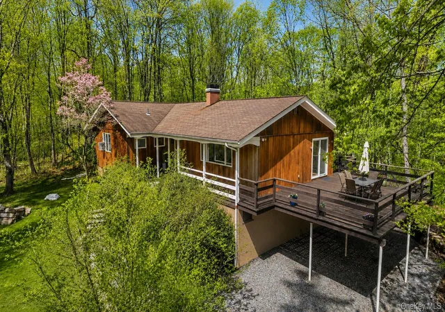 2nd image of 86 Mount Airy Rd E, Croton On Hudson, NY 10520 | MLS# 991103