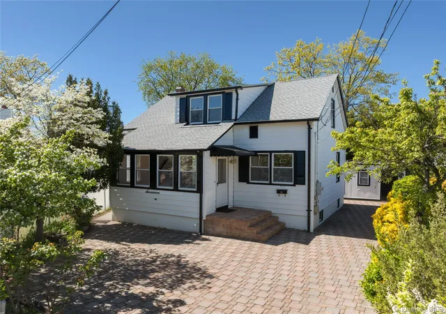 1st image of 17 June Ave, Oyster Bay, NY 11709 | MLS# 991119