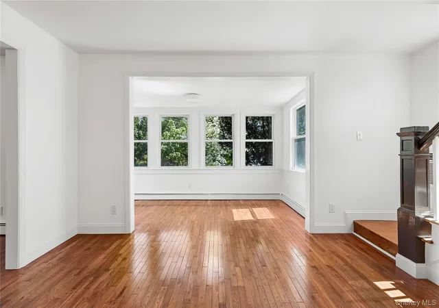 5th image of 17 June Ave, Oyster Bay, NY 11709 | MLS# 991119