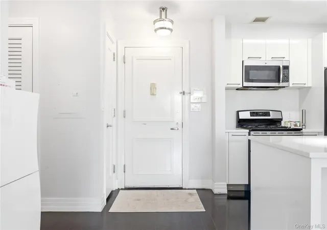 4th image of 64-05 Yellowstone Blvd #PH508, Forest Hills, NY 11375 | MLS# 991150