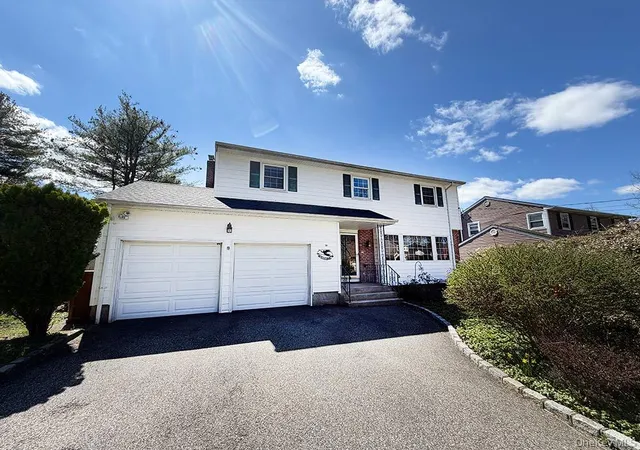 Photo 1 of Sale Pending at 20 Harby Dr, Huntington, NY 11743 | MLS# 991175 | Listing updated on 2026-07-11