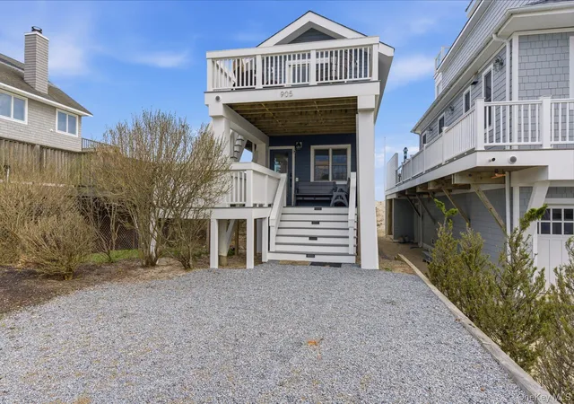 2nd image of 905 Dune Rd, Southampton, NY 11978 | MLS# 991189