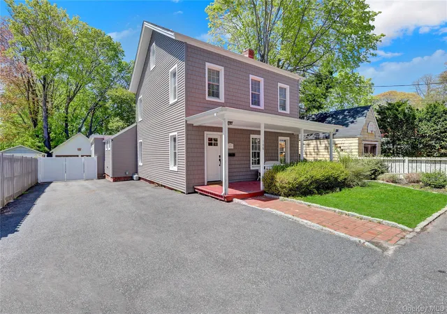 1st image of 108 High St, Brookhaven, NY 11777 | MLS# 991204