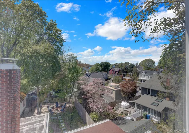 33rd image of 108 High St, Brookhaven, NY 11777 | MLS# 991204
