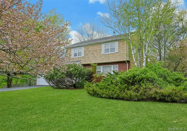 3rd image of 110 Eastview Dr, Valhalla, NY 10595 | MLS# 991215