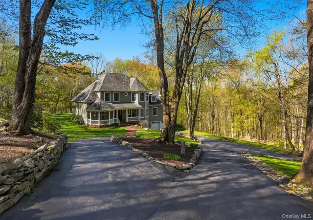 2nd image of 17 Skyview Ln, Putnam Valley, NY 10541 | MLS# 991223