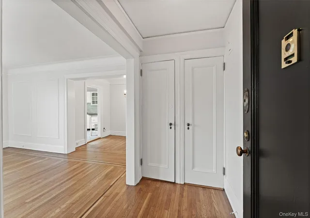 Photo 2 of Condo for sale at 42 Pondfield W #6D, Yonkers, NY 10708 | MLS# 991224 | Listing updated on 2026-09-13