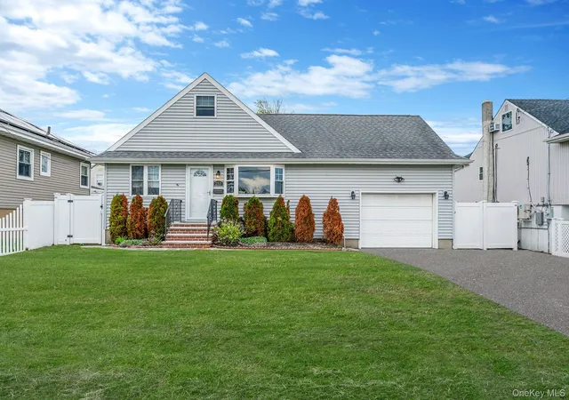 1st image of 253 E Riviera Dr, Babylon, NY 11757 | MLS# 991270