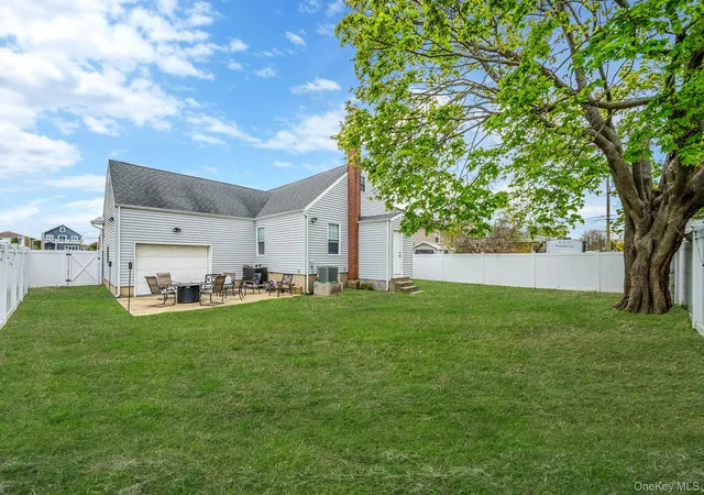 23rd image of 253 E Riviera Dr, Babylon, NY 11757 | MLS# 991270