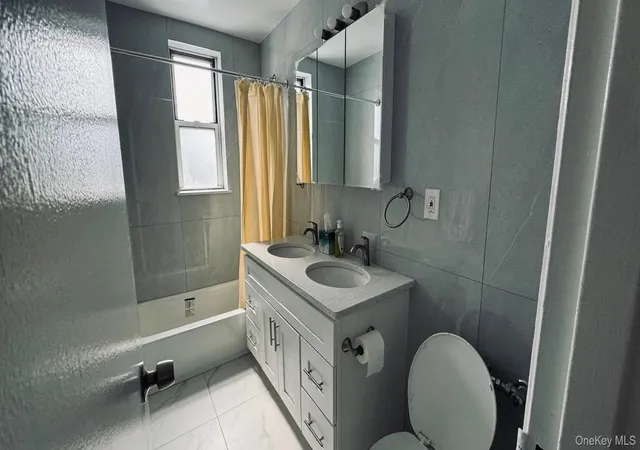2nd image of 144-30 Roosevelt Ave, Flushing, NY 11354
