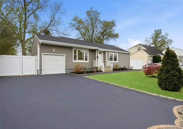 2nd image of 110 Heyward Street, Brentwood, NY 11717 | MLS# 991308
