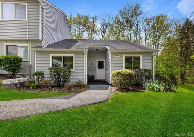 Homes for sale in Yorktown, NY | 142 Flintlock Wy #F, Yorktown, NY 10598 | MLS# 991340