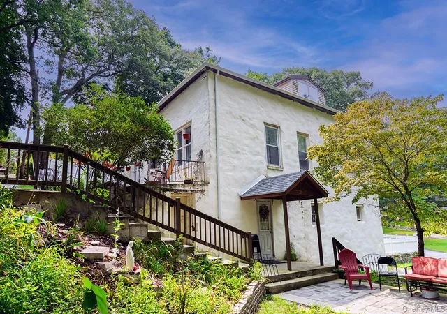 Photo 1 of Single family home for sale at 11 Forest Pl, Lake Peekskill, NY 10537 | MLS# 991356 | Listing updated on 2026-08-30