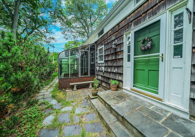 2nd image of 119 Christian Ave, Brookhaven, NY 11790 | MLS# 991357