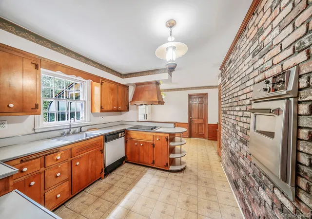 4th image of 119 Christian Ave, Brookhaven, NY 11790 | MLS# 991357