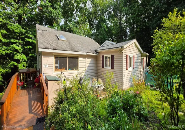Photo 1 of Single family home for sale at 623 Wurtsboro Mtn Rd, Mamakating, NY 12790 | MLS# 991372 | Listing updated on 2026-08-03
