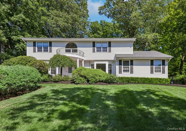 2nd image of 21 Windgate Dr, Clarkstown, NY 10956 | MLS# 991401