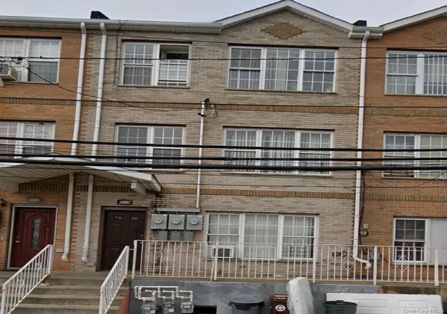 Multi family home for sale at 205 Beach 28th St, New York, NY 11691 | MLS# 991414