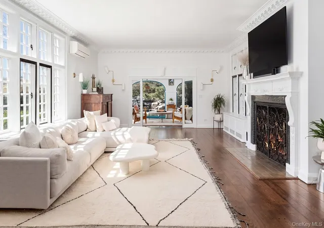 Photo 4 of Sale Pending at 8 Rittenhouse Rd, Eastchester, NY 10708 | MLS# 991441 | Listing updated on 2026-05-21