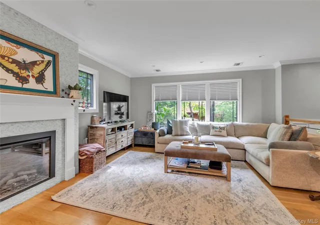 5th image of 9 Winding Wy, Oyster Bay, NY 11579 | MLS# 991457