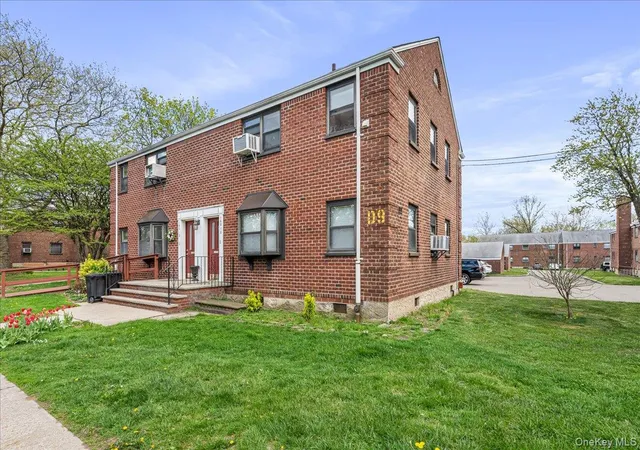 2nd image of 160-10 Cross Island Pkwy, Whitestone, NY 11357