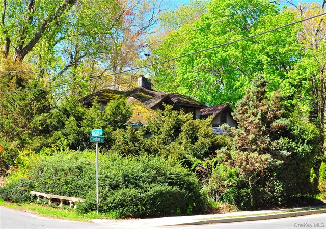 1st image of 50 Cedar St, Brookhaven, NY 11790 | MLS# 991478