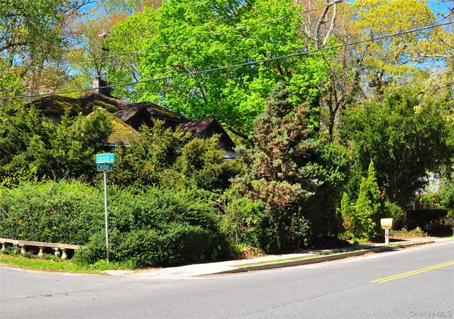 3rd image of 50 Cedar St, Brookhaven, NY 11790 | MLS# 991478