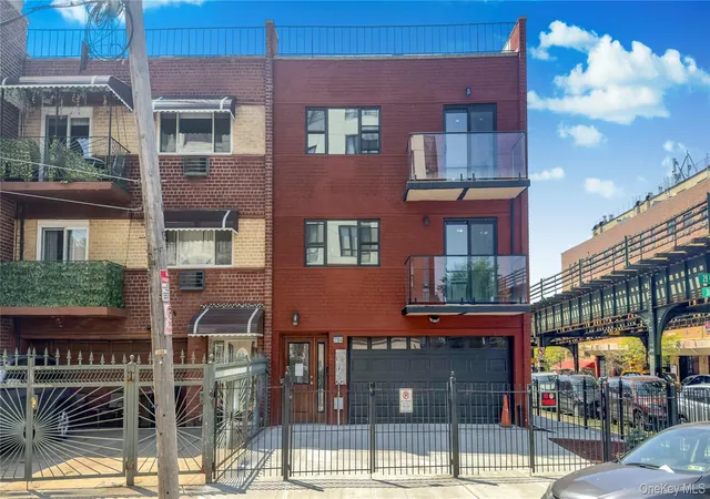 Listing Photo 4 - Condo for sale in building located at 3104 28th Ave, New York, NY 11102