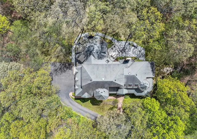 1st image of 602a Twin Hills Ct, Northport, NY 11768 | MLS# 991486