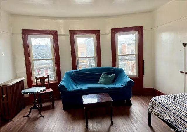 2nd image of 1723 Melville St, New York, NY 10460 | MLS# 991502