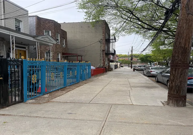 47th image of 1723 Melville St, New York, NY 10460 | MLS# 991502